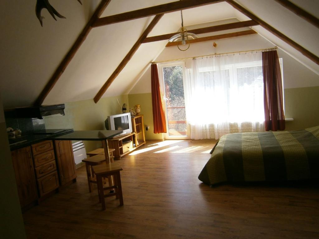 Atmatas Hotel Bernati Room photo